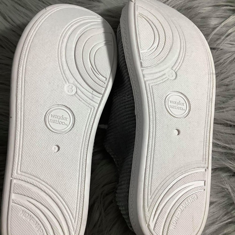 Brand New girl's shoe - Picture 4 of 4